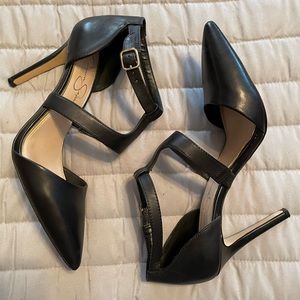 JESSICA SIMPSON | Black Leather Heels